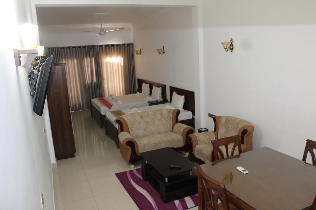 Us Hotel Jaffna Exterior photo