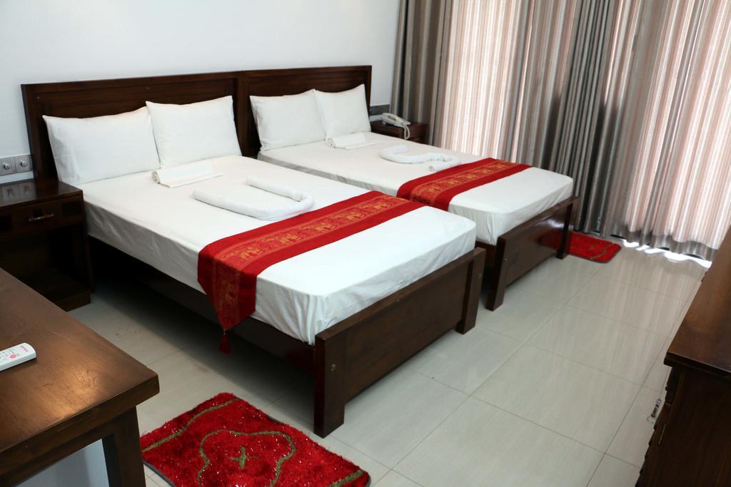 Us Hotel Jaffna Room photo