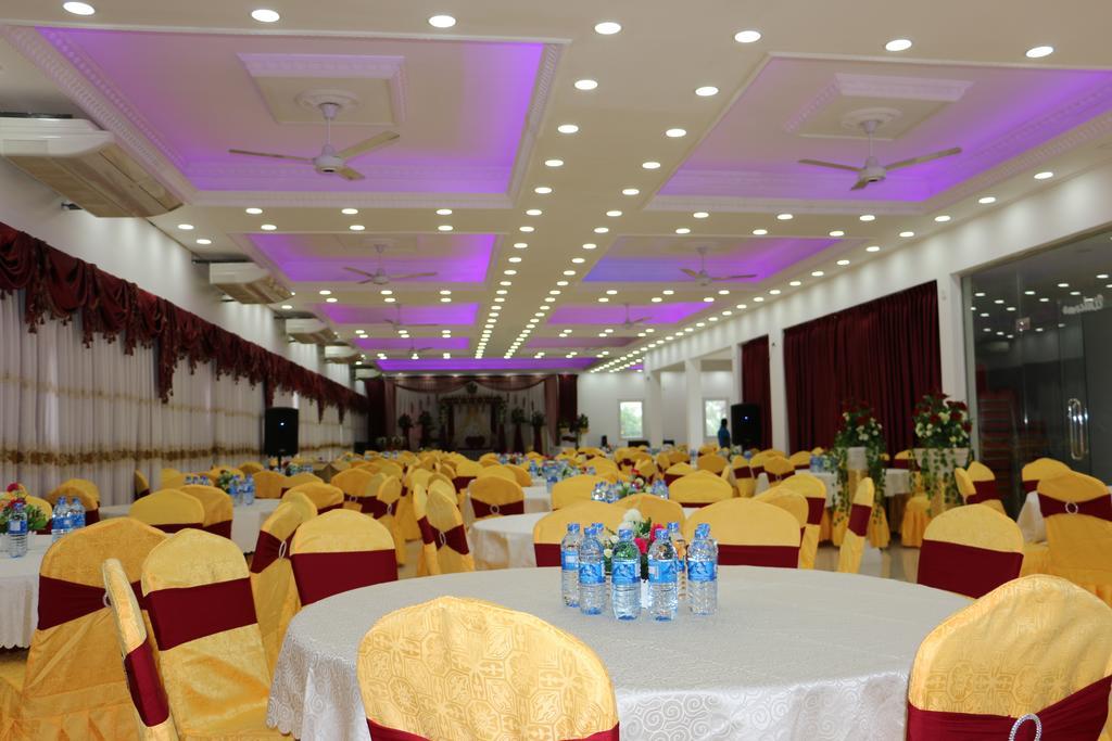 Us Hotel Jaffna Exterior photo