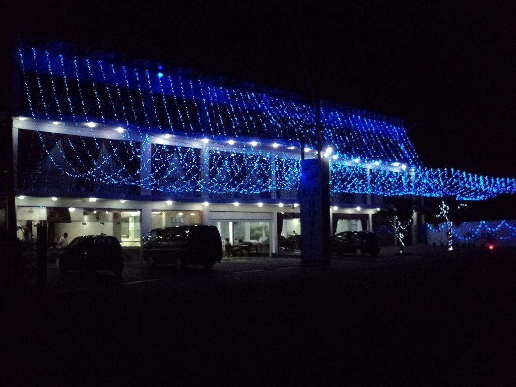 Us Hotel Jaffna Exterior photo