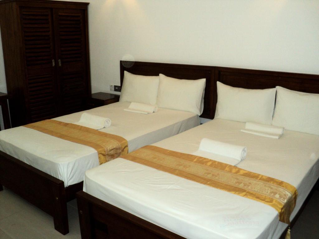 Us Hotel Jaffna Room photo